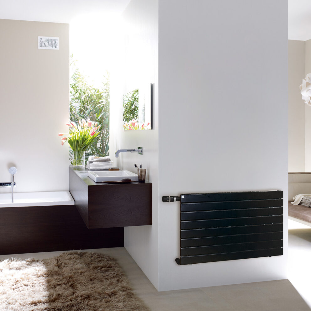 Zehnder_RAD_Nova-Neo_Black-Matt_Valve-Typ-D_bathroom-RGB