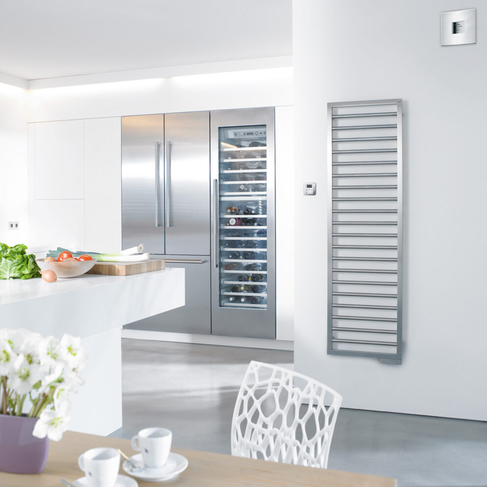 Zehnder_RAD_Subway-EL_RACY-S_kitchen_chrome